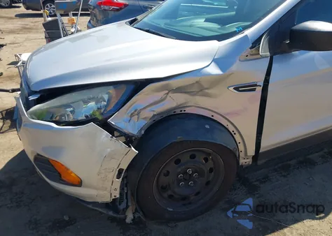 2019 Ford Escape S z USA, uszkodzony, nr VIN 1FMCU0F77KUA20923